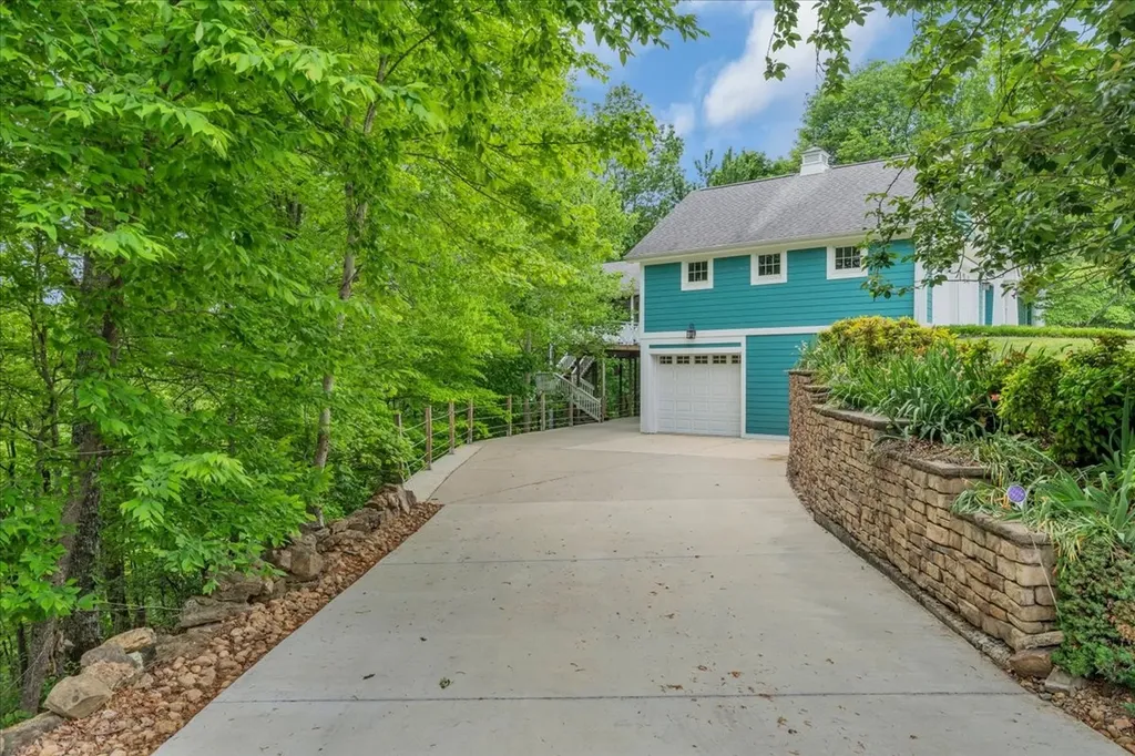 615 Seaton Drive Smithville TN 37166