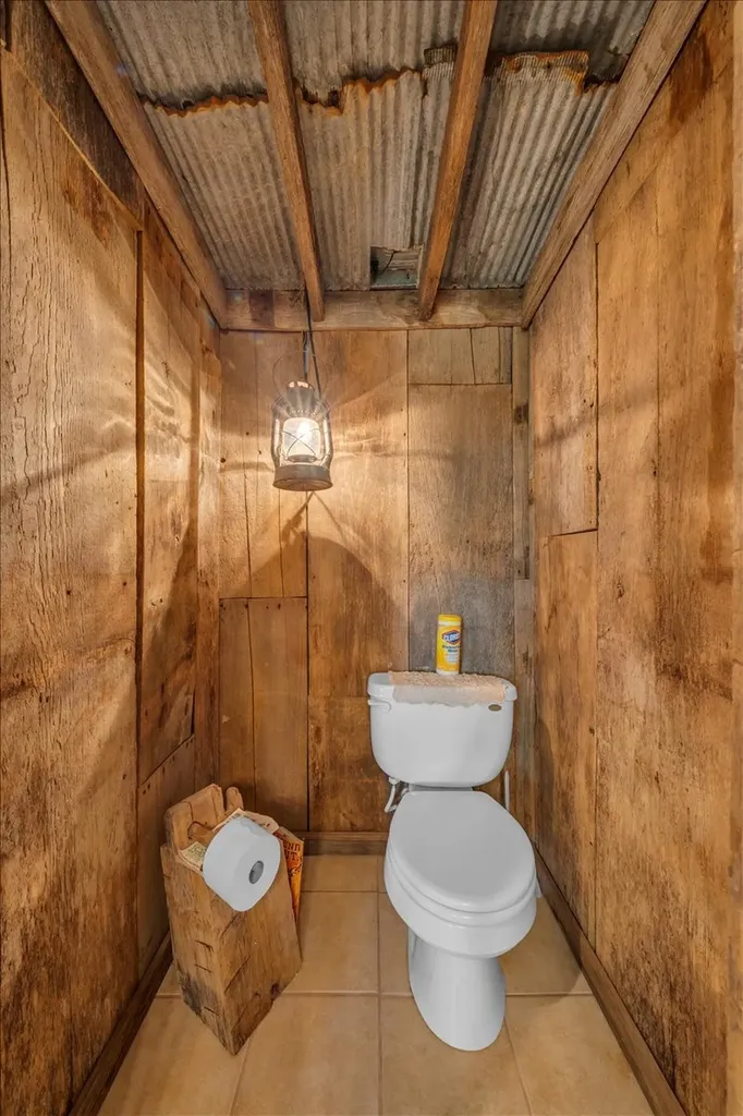 615 Seaton Drive Smithville TN 37166