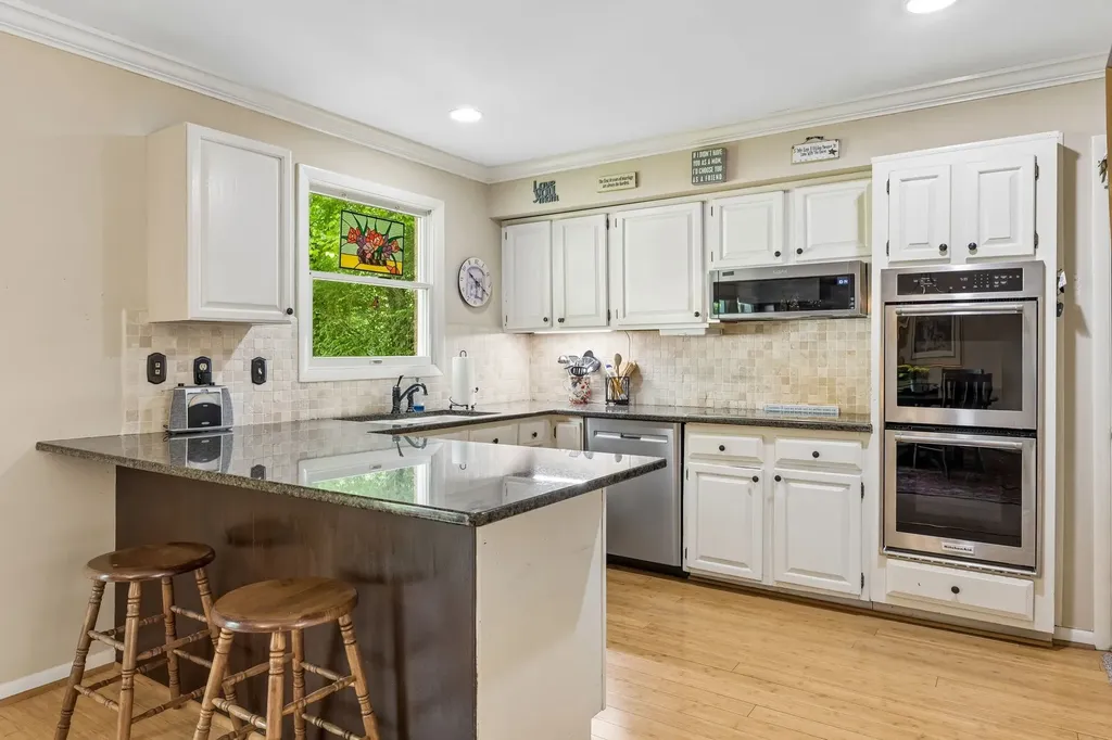 2832 Valley Road Nashville TN 37215
