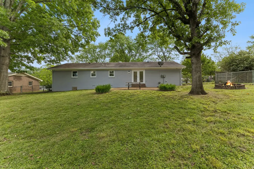 1612 Whippoorwill Drive Lawrenceburg TN 38464