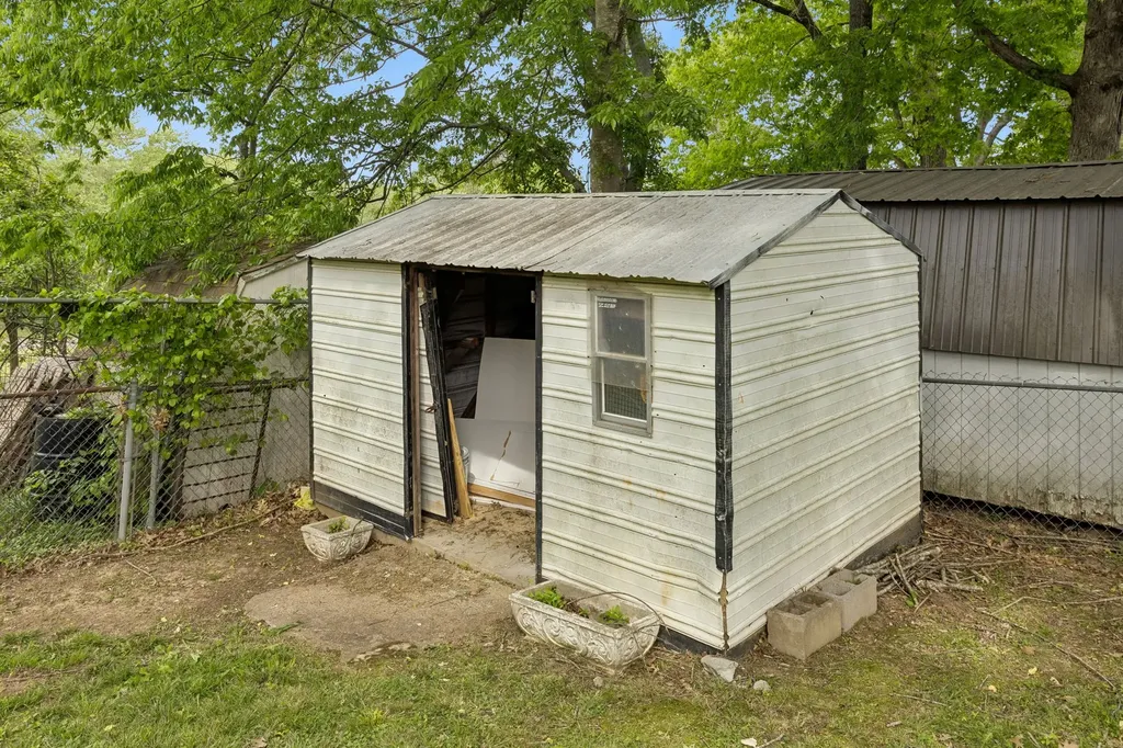 1612 Whippoorwill Drive Lawrenceburg TN 38464