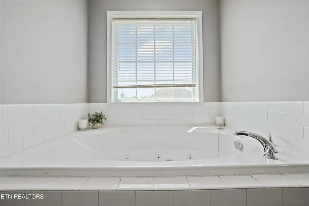 317 Caboose Lane Maryville TN 37804