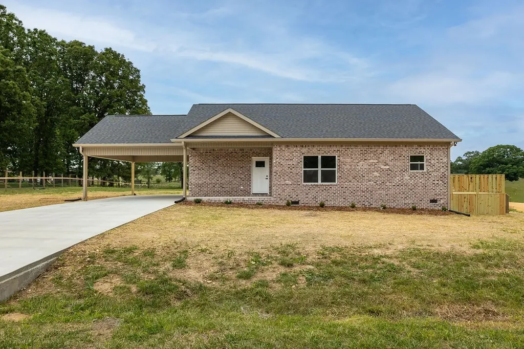 1116 Baker Lane Lawrenceburg TN 38464