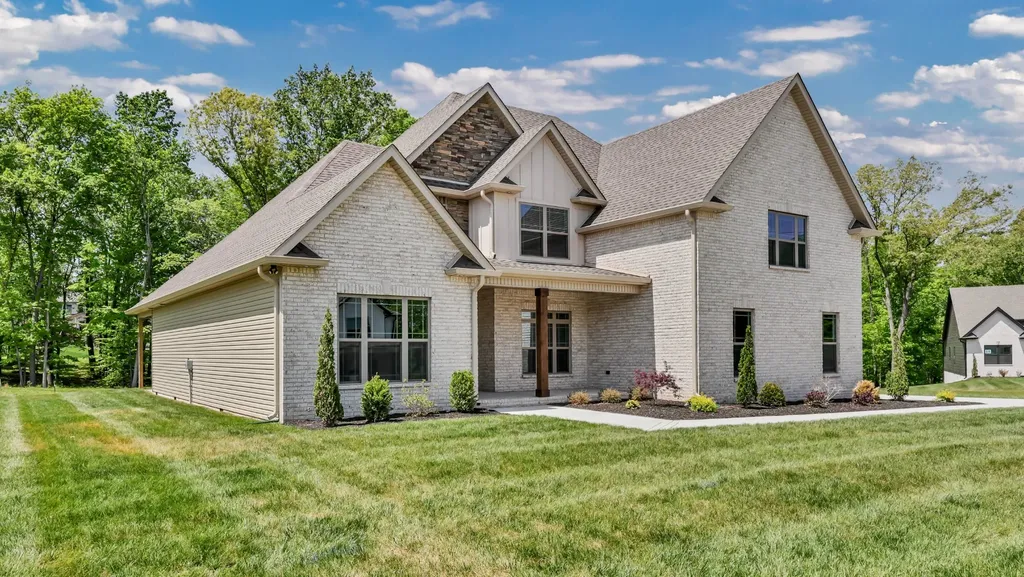 412 N Starwood Court Clarksville TN 37042
