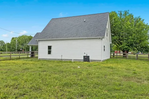 2236 Old Washington Road Cedar Hill TN 37032