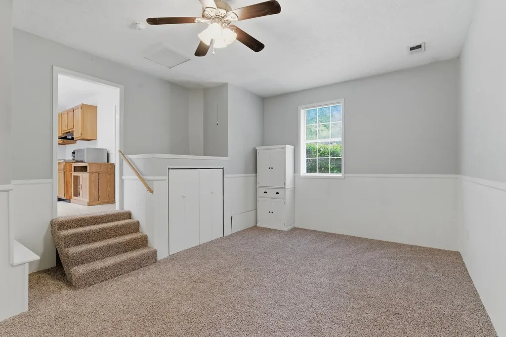 1019 Willowbank Dr, S Ashland City TN 37015