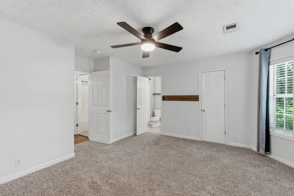 1019 Willowbank Dr, S Ashland City TN 37015