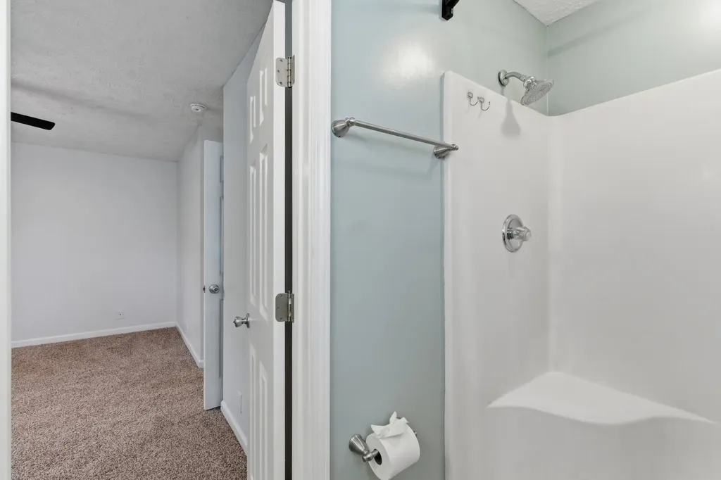 1019 Willowbank Dr, S Ashland City TN 37015