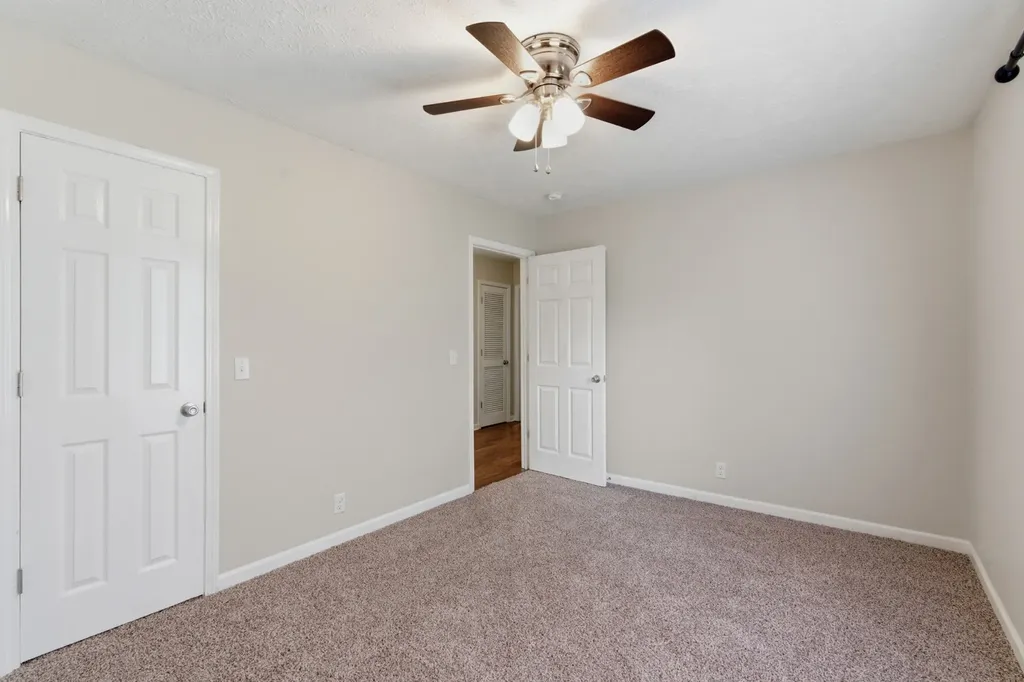 1019 Willowbank Dr, S Ashland City TN 37015