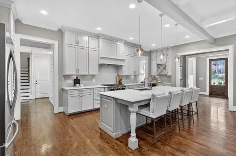 2303 20th Ave, S Nashville TN 37212