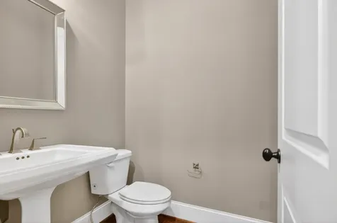 2303 20th Ave, S Nashville TN 37212