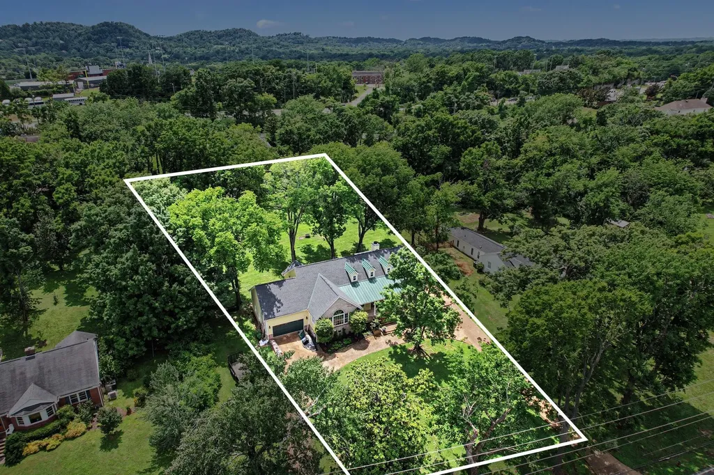 741 Elysian Fields Road, NE Nashville TN 37204