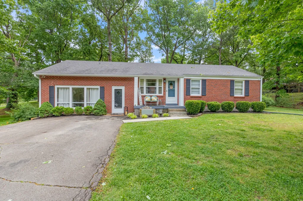 107 Shady Hill Road Dickson TN 37055