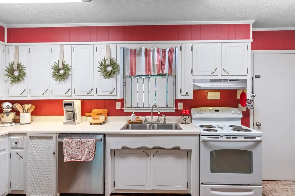 107 Shady Hill Road Dickson TN 37055