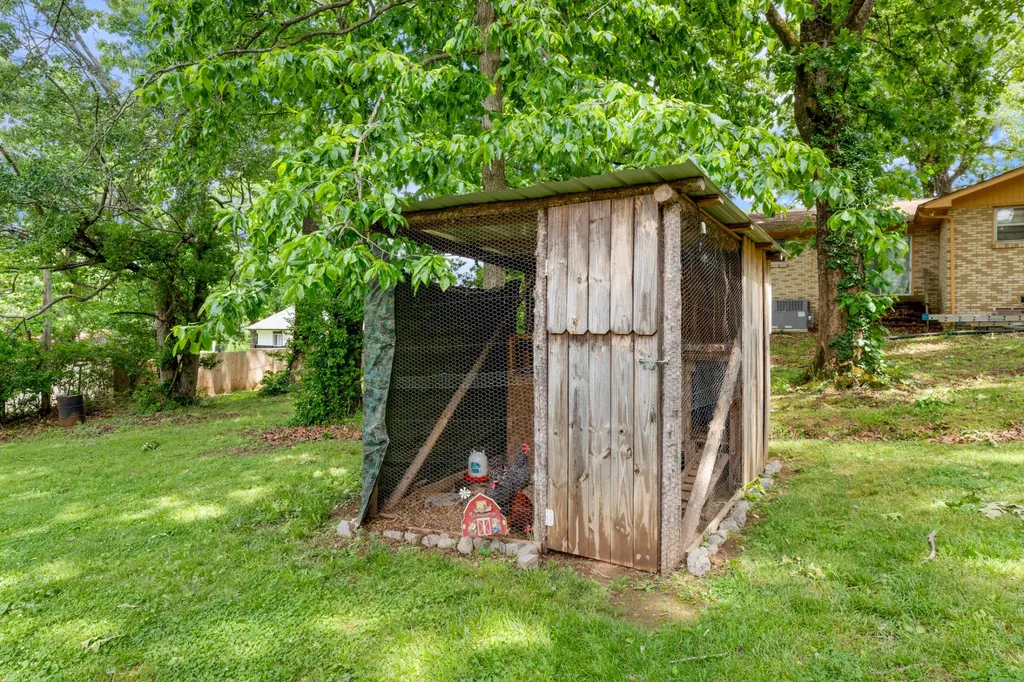107 Shady Hill Road Dickson TN 37055