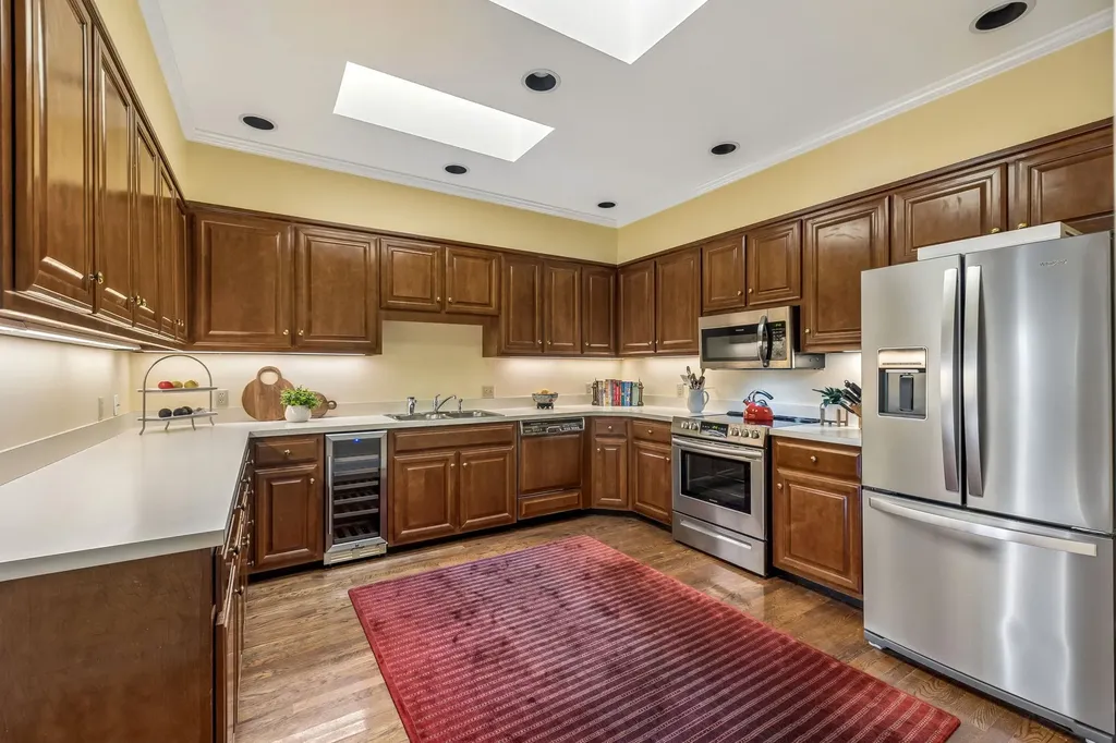 3737 West End Avenue Nashville TN 37205