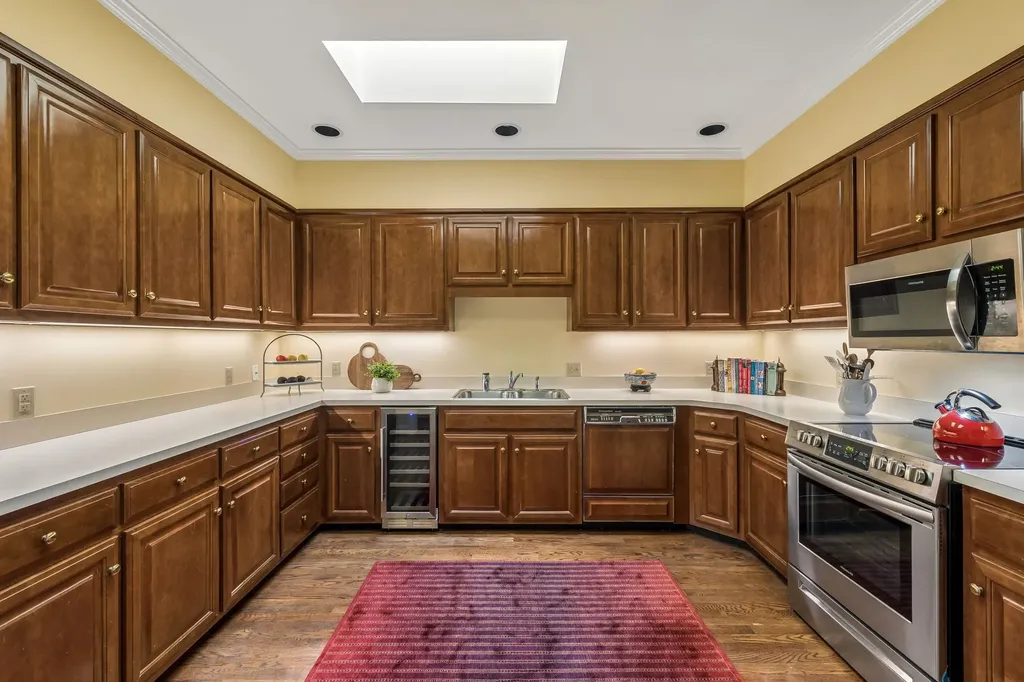 3737 West End Avenue Nashville TN 37205