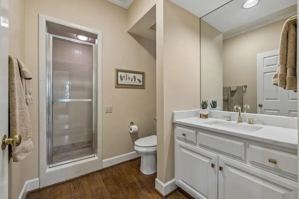 3737 West End Avenue Nashville TN 37205