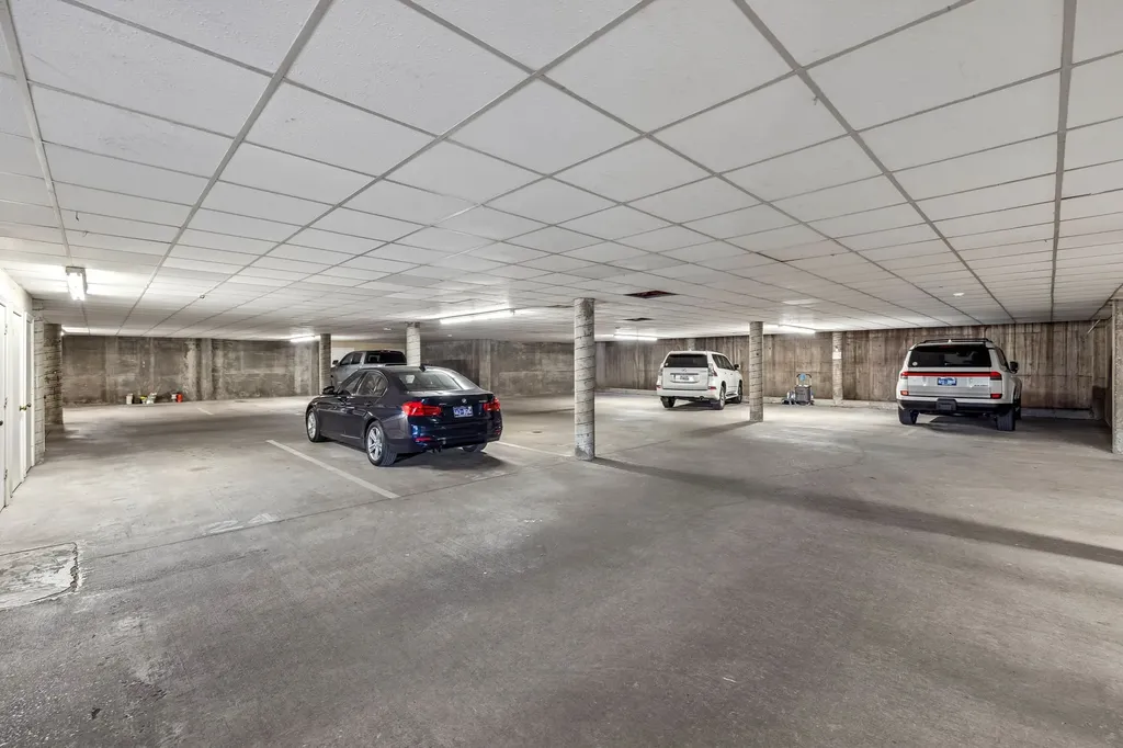 3737 West End Avenue Nashville TN 37205