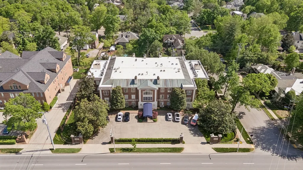 3737 West End Avenue Nashville TN 37205