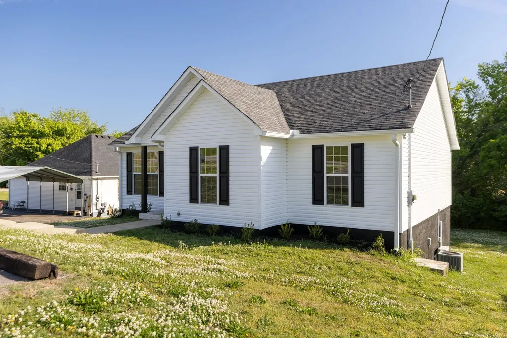 2403 Keith Drive Columbia TN 38401