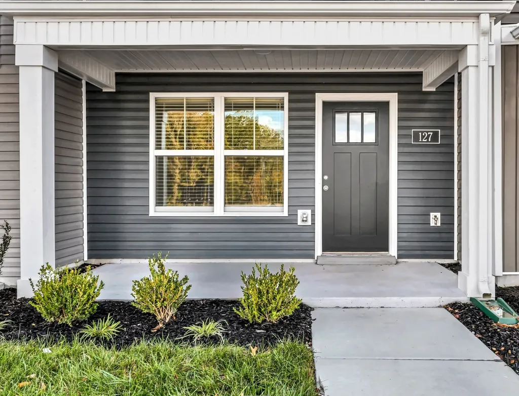 127 Quarry Point Drive Clarksville TN 37043