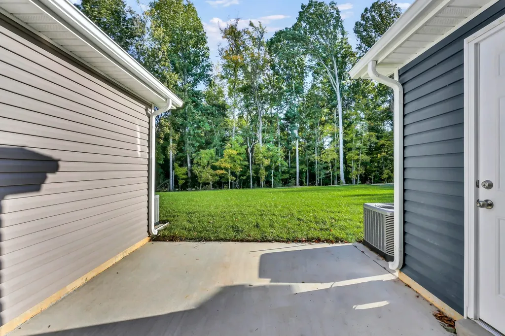133 Quarry Point Drive Clarksville TN 37043