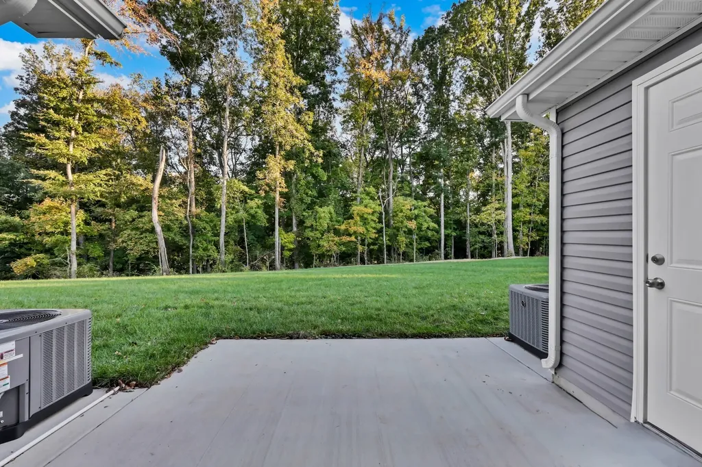 131 Quarry Point Drive Clarksville TN 37043