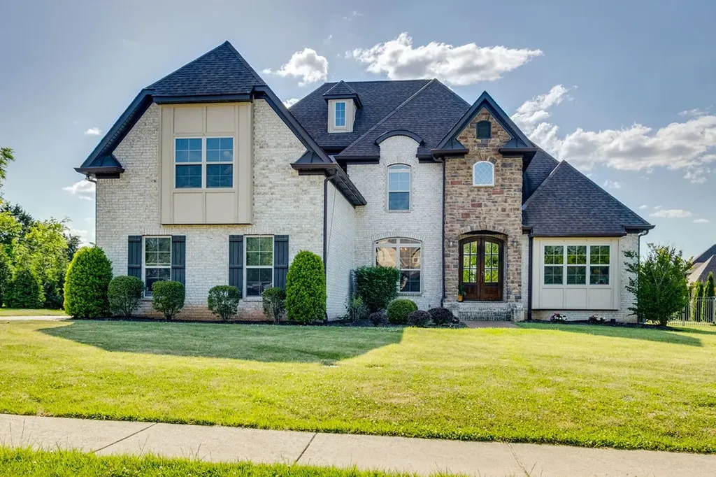 902 Larkspur Lane Lebanon TN 37087