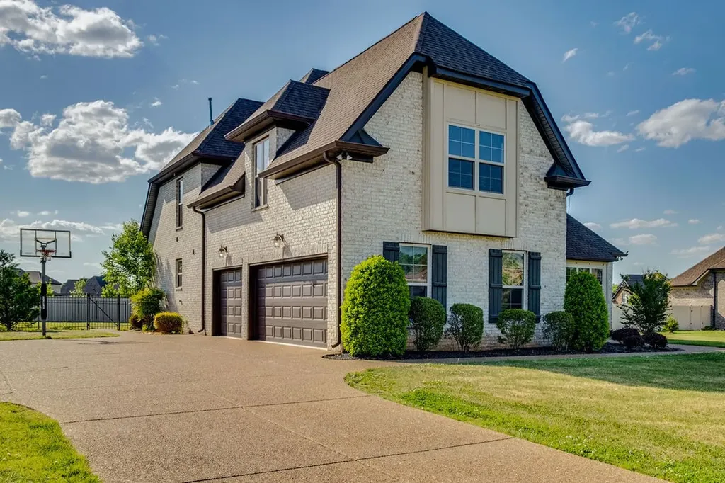 902 Larkspur Lane Lebanon TN 37087