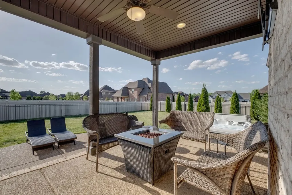 902 Larkspur Lane Lebanon TN 37087
