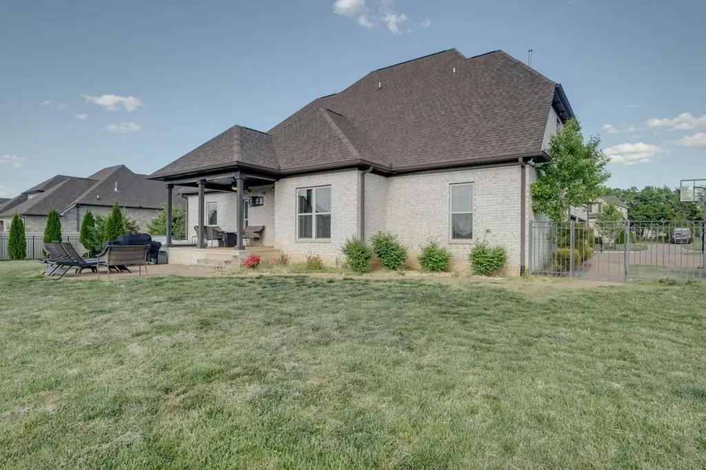 902 Larkspur Lane Lebanon TN 37087