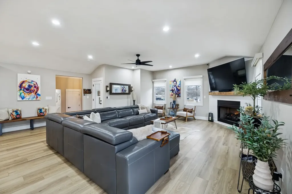 5935 S New Hope Road Hermitage TN 37076