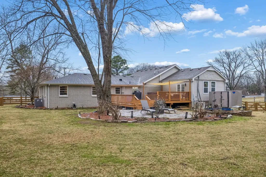 5935 S New Hope Road Hermitage TN 37076