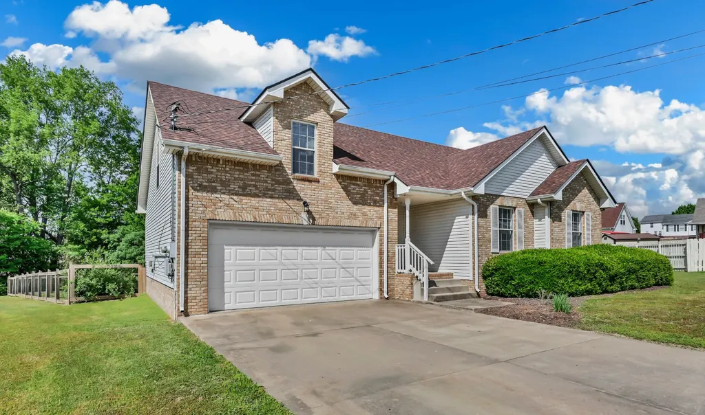 3393 Endsworth Drive Clarksville TN 37042
