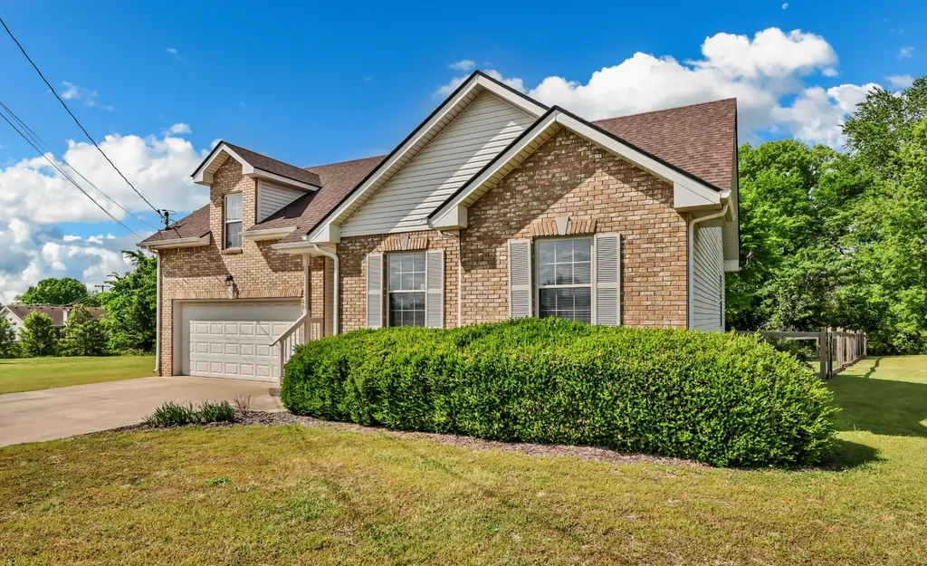 3393 Endsworth Drive Clarksville TN 37042