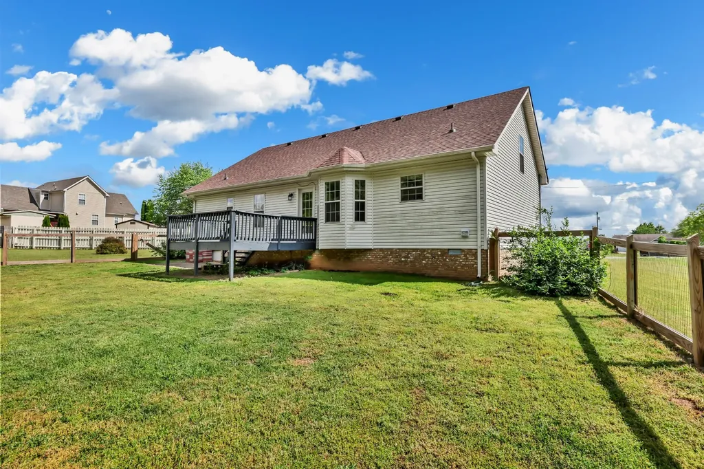 3393 Endsworth Drive Clarksville TN 37042