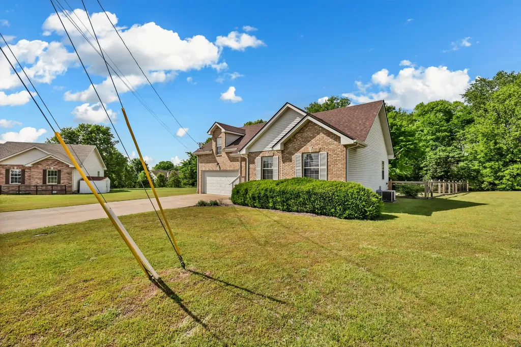 3393 Endsworth Drive Clarksville TN 37042