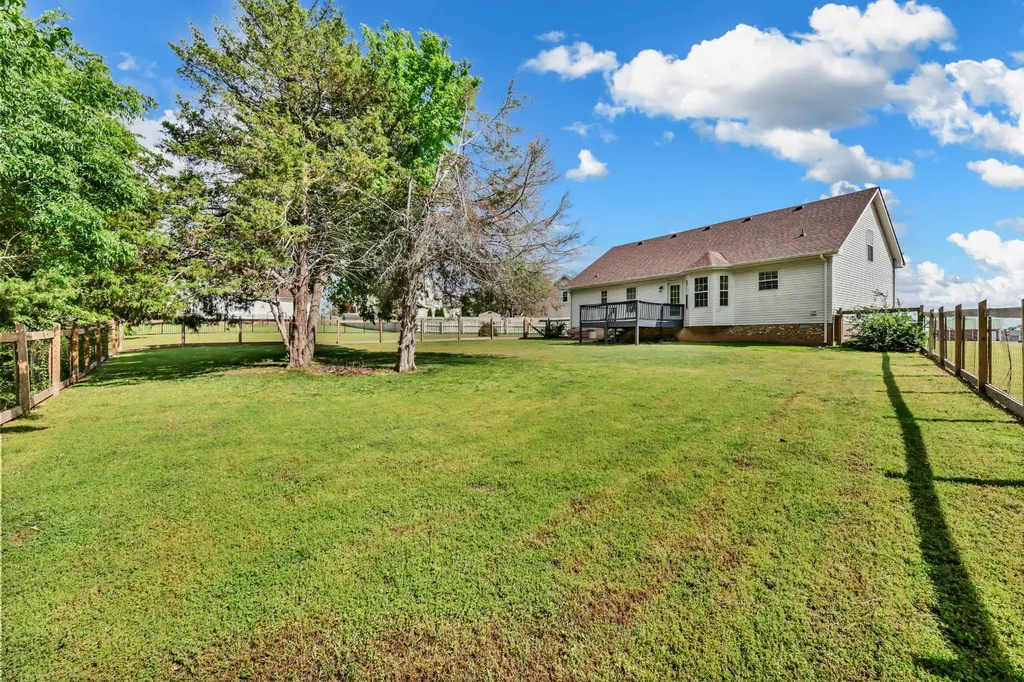 3393 Endsworth Drive Clarksville TN 37042