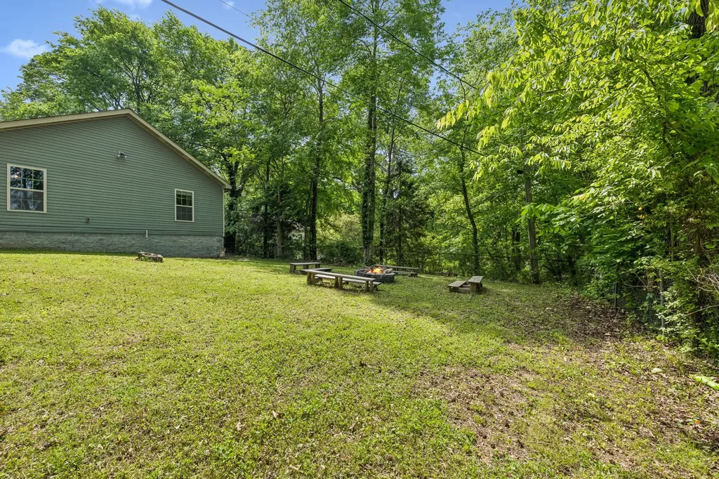 1008 Swift Drive Clarksville TN 37040