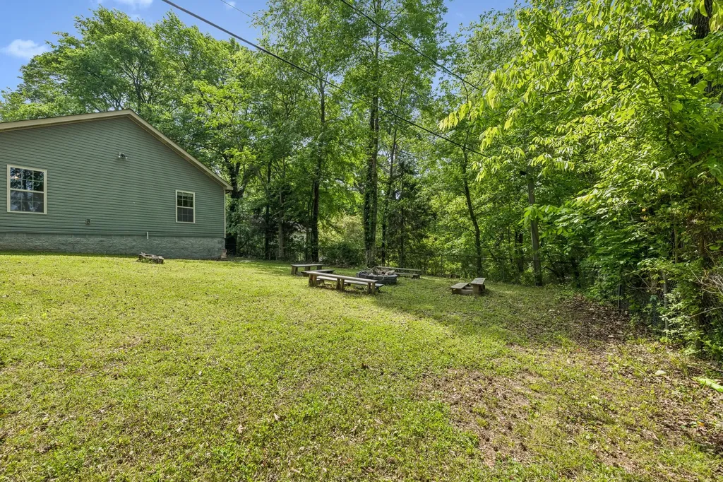 1008 Swift Drive Clarksville TN 37040