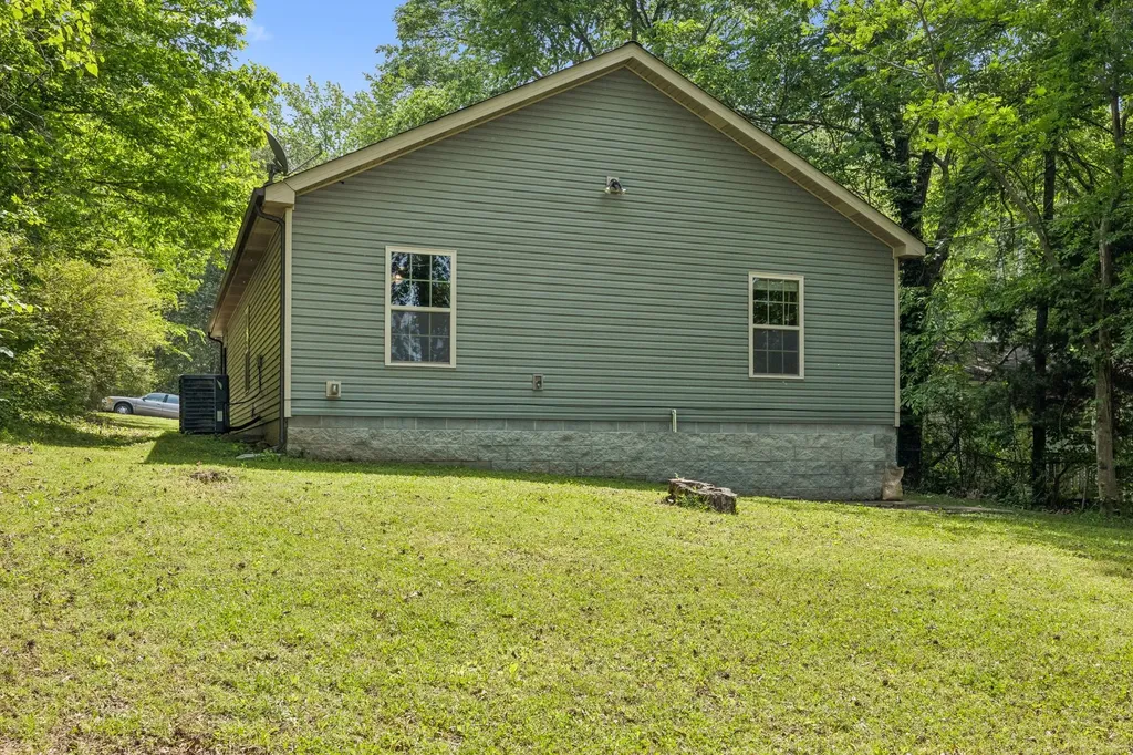 1008 Swift Drive Clarksville TN 37040