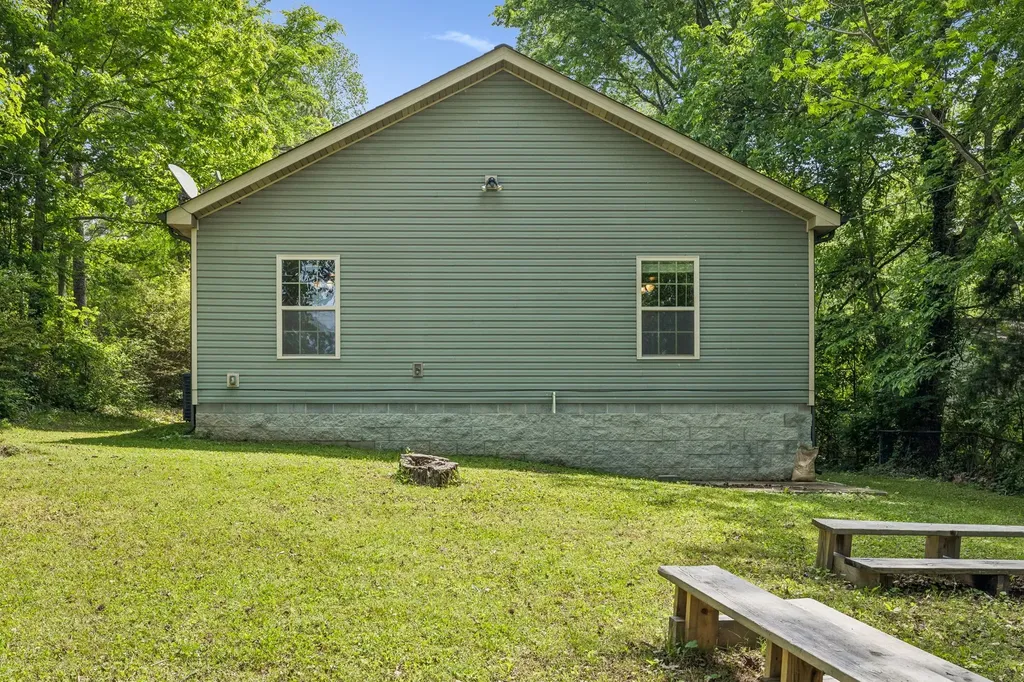 1008 Swift Drive Clarksville TN 37040