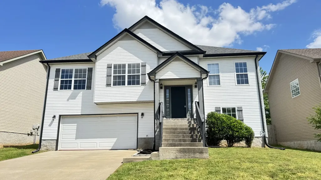688 Fox Trail Court Clarksville TN 37040