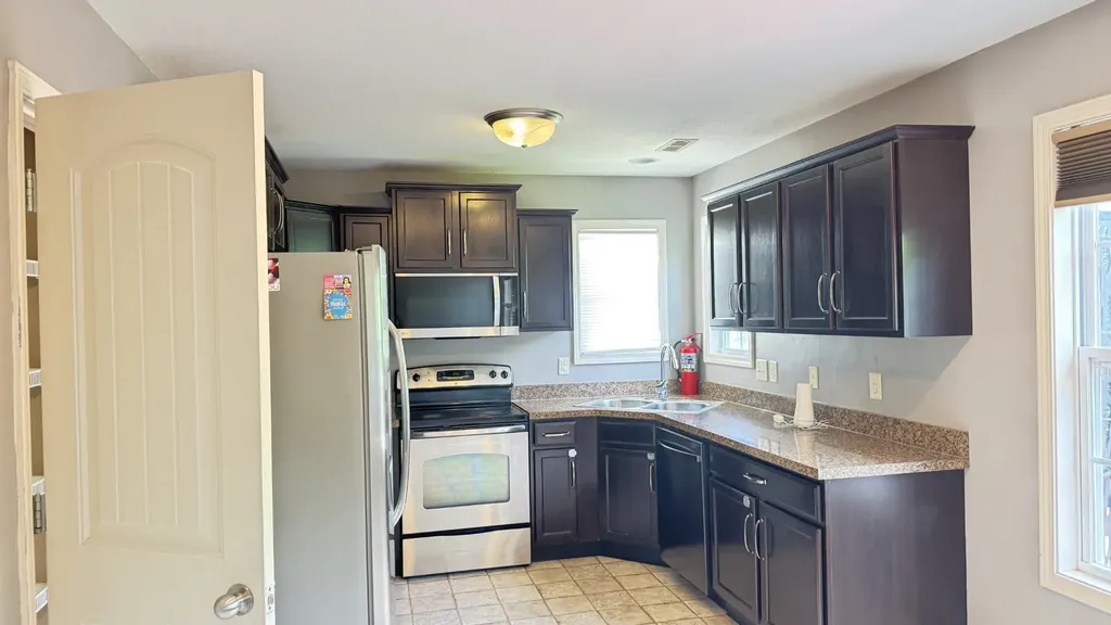688 Fox Trail Court Clarksville TN 37040