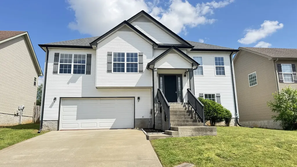 688 Fox Trail Court Clarksville TN 37040