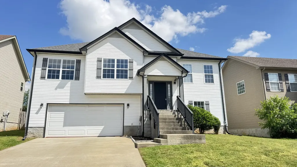 688 Fox Trail Court Clarksville TN 37040