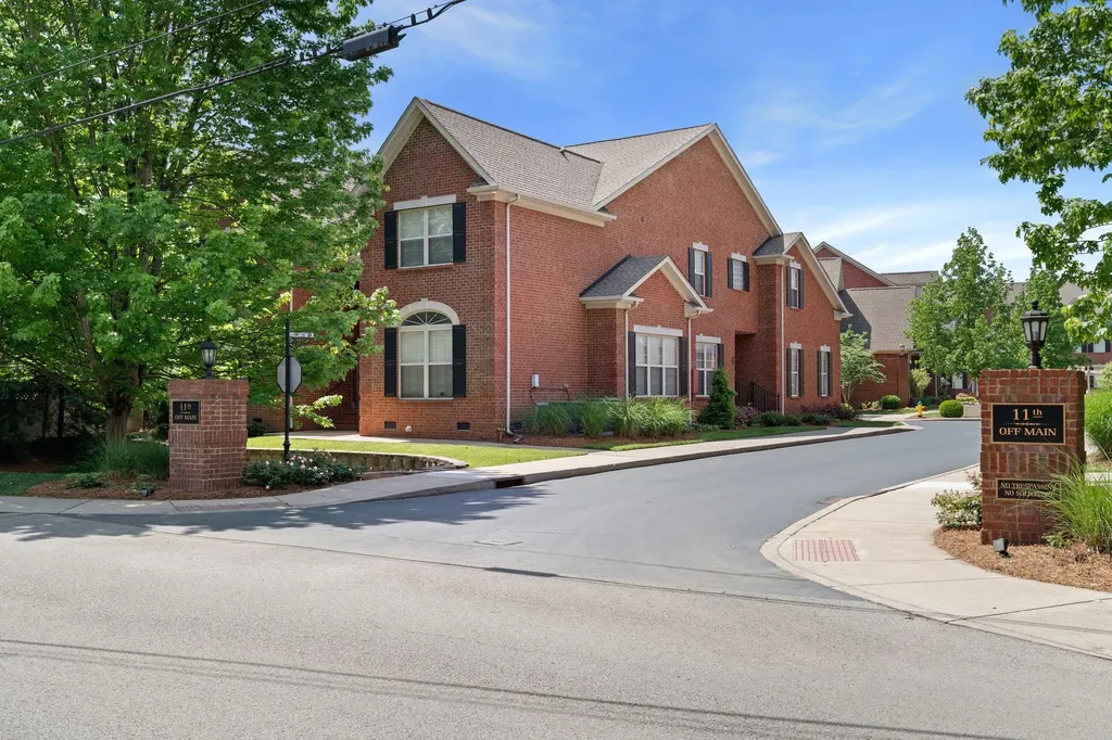128 Brilliantine Circle Franklin TN 37064