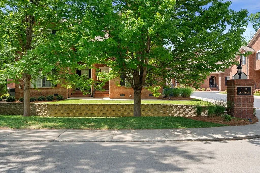 128 Brilliantine Circle Franklin TN 37064