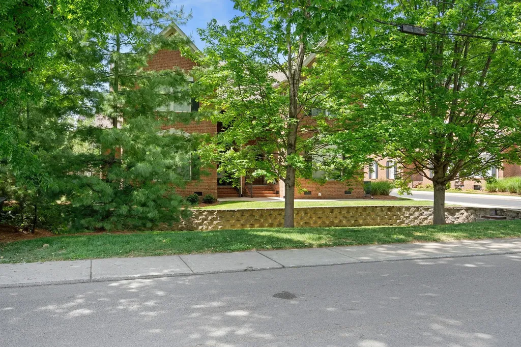 128 Brilliantine Circle Franklin TN 37064